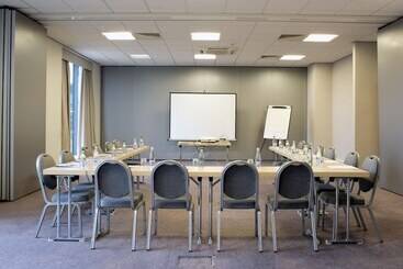 هتل Holiday Inn Express Rotherham North By Ihg