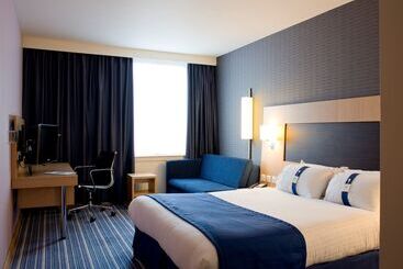 هتل Holiday Inn Express Rotherham North By Ihg
