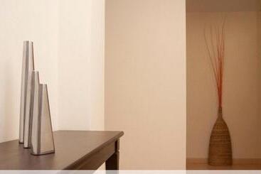 هتل Hostal Granado