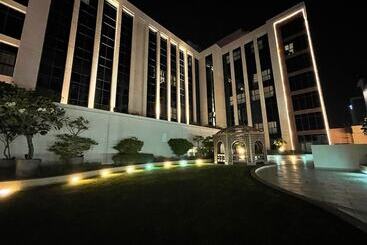 هتل Hyatt Place Dubai Al Rigga