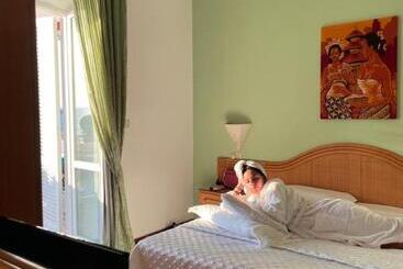 ホテル La Scogliera