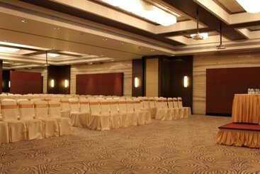 هتل Ramada By Wyndham Navi Mumbai