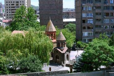 Royal Plaza By Stellar Hotels, Yerevan