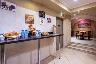 هتل Hôtel 85 Saint Honore