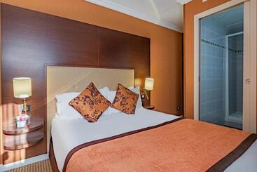 هتل Hôtel 85 Saint Honore