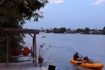 هتل The Legend Maeklong