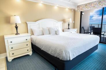 Отель Oceanfront Litchfield Inn
