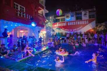 پانسیون Royal Night Bazaar