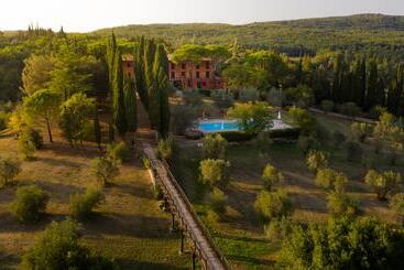Pian Dei Mucini Resort