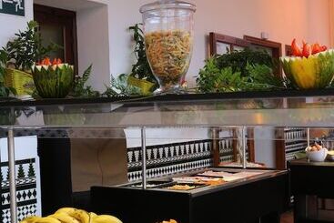 Beverly Hills Suites   Excel Hotels & Resorts