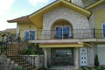 Apartamento Con Jardin En Un Chale - Bueu
