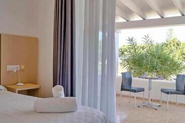 Roquetes Bungalows   Formentera Break