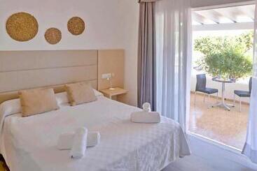 Roquetes Bungalows   Formentera Break