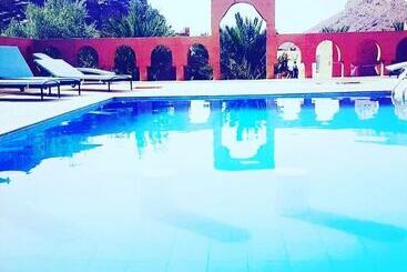 旅馆 Auberge Camping Oasis El Mharech