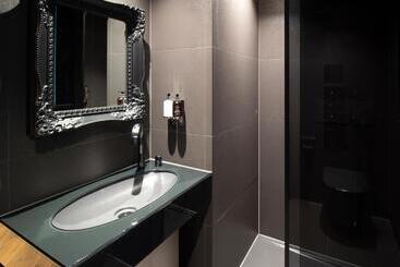 Bloc Hotel London Gatwick Airport