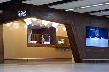 Bloc Hotel London Gatwick Airport