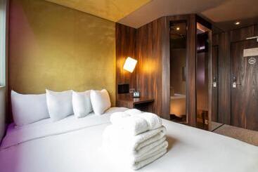 Bloc Hotel London Gatwick Airport