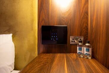 Bloc Hotel London Gatwick Airport