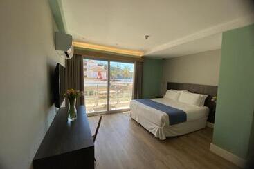 مسافرخانه H Boutique La Caleta Bay