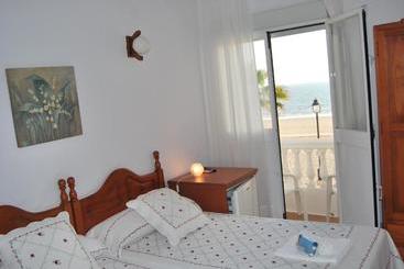 פונדק Tranvía Beach House