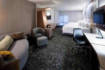 فندق Courtyard By Marriott Houston North/shenandoah