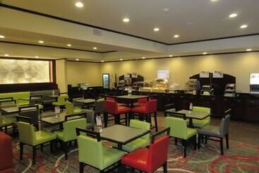 هتل Holiday Inn Express & Suites Butler, An Ihg