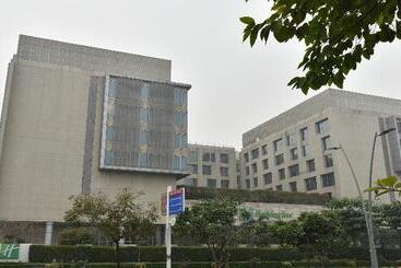 Hotel Holiday Inn New Delhi International Airport, An Ihg