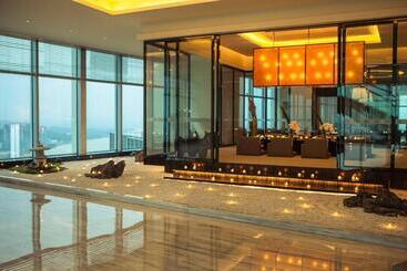 هتل Renaissance Huizhou
