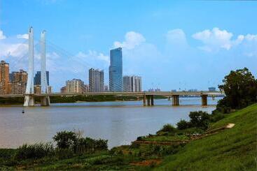 هتل Renaissance Huizhou