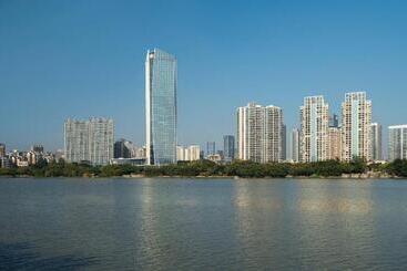 هتل Renaissance Huizhou