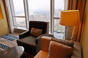 هتل Renaissance Huizhou