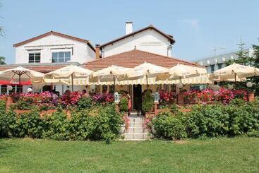 هتل Restaurant Maison Blanche