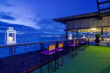 Pattaya Modus Beachfront Resort
