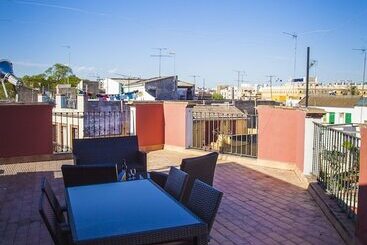 Rey De Sevilla Flats   Macarena