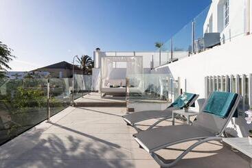 Vista Bella Bungalows Adults Only