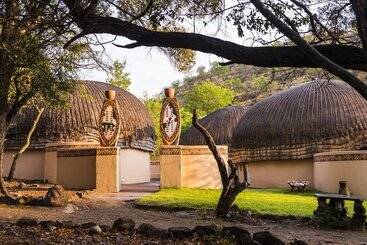 Aha Lesedi African Lodge & Cultural Village - Lanseria