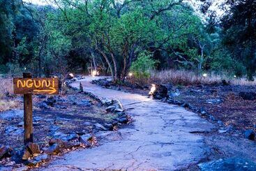 Aha Lesedi African Lodge & Cultural Village