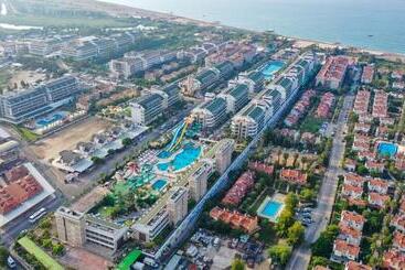 Crystal Waterworld Resort & Spa - Ultimate All Inclusive