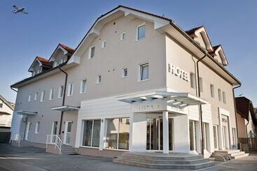هتل Bajt Maribor