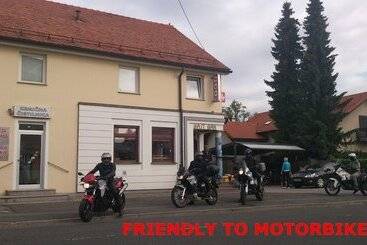 هتل Bajt Maribor