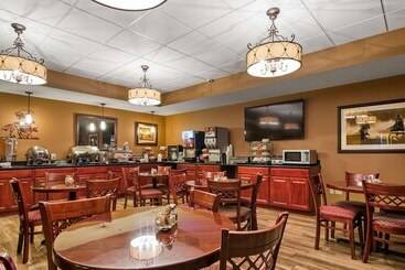 هتل Best Western North Edge Inn