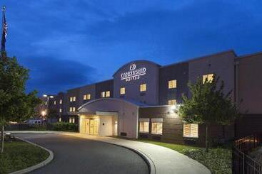 هتل Candlewood Suites Reading, An Ihg