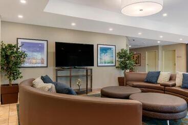 هتل Candlewood Suites Reading, An Ihg