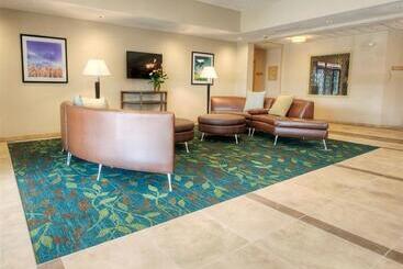 هتل Candlewood Suites Sioux City   Southern Hills, An Ihg