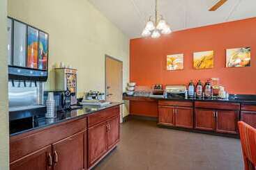 هتل Comfort Inn Kissimmee-Lake Buena Vista South