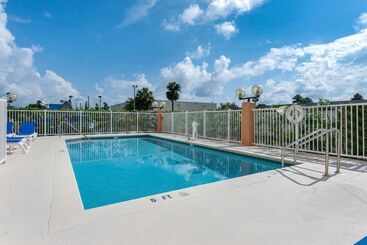 هتل Comfort Inn Kissimmee-Lake Buena Vista South