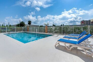 هتل Comfort Inn Kissimmee-Lake Buena Vista South