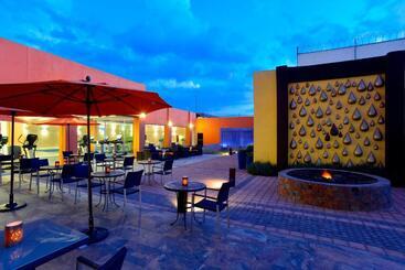 هتل Courtyard Toluca Tollocan