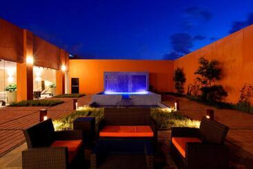 هتل Courtyard Toluca Tollocan