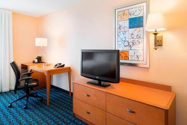 هتل Fairfield Inn & Suites By Marriott State College